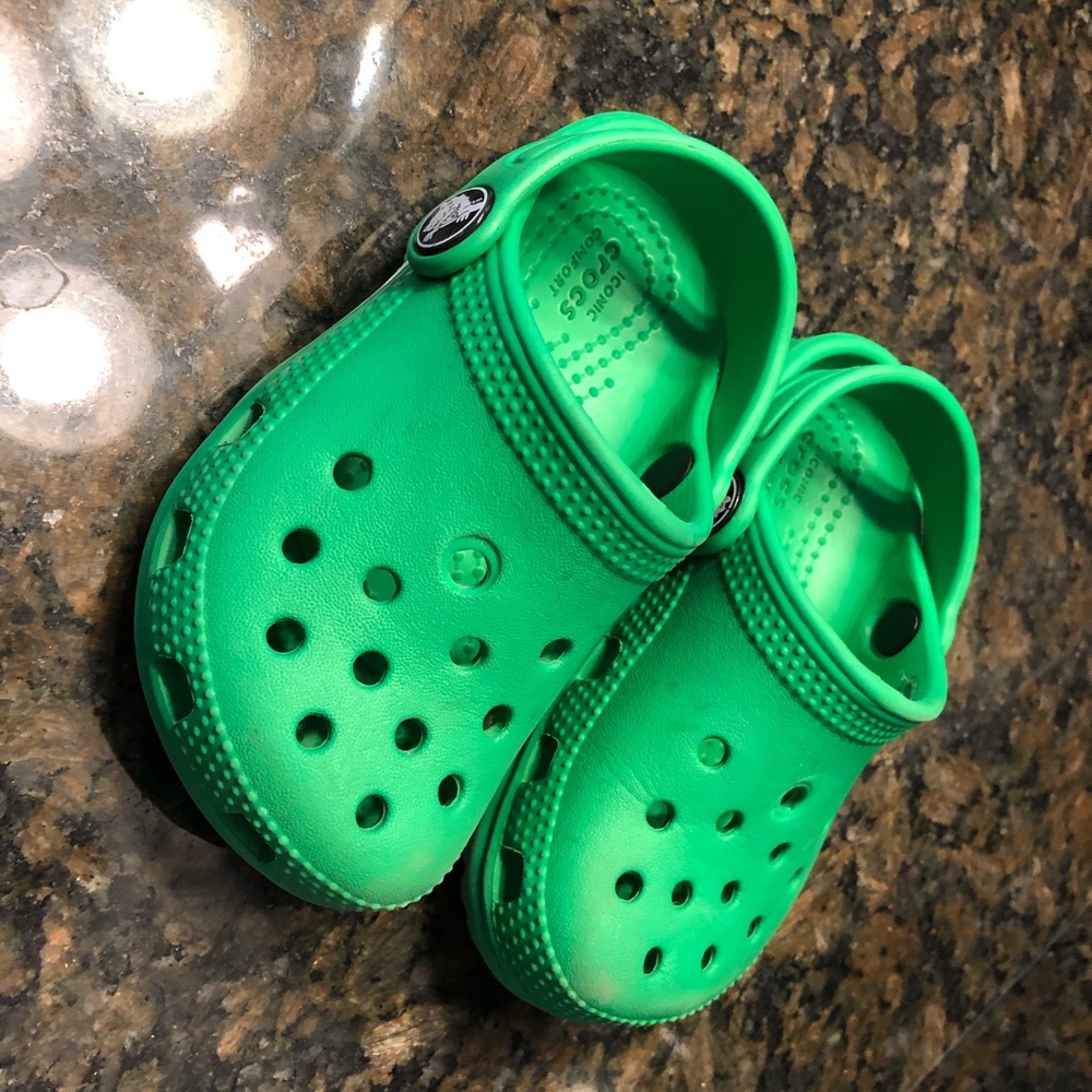 Boys crocs
